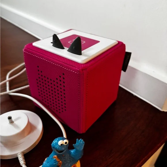 Pink Audio Box with Cartoon Figures - Picture 4 of 6